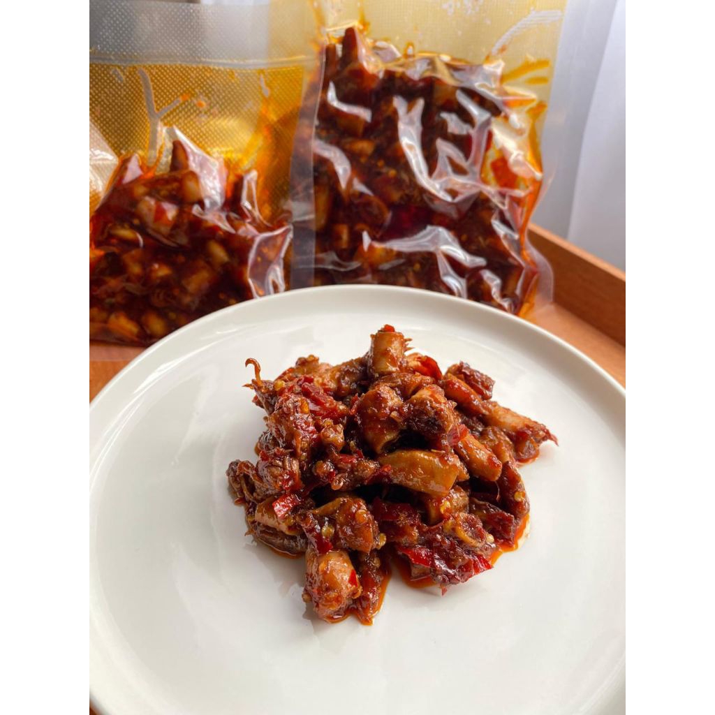 

cumi pedas sambal balado/cumi baby asin pedas balado/cumi asin sambal balado 100gr 250gr