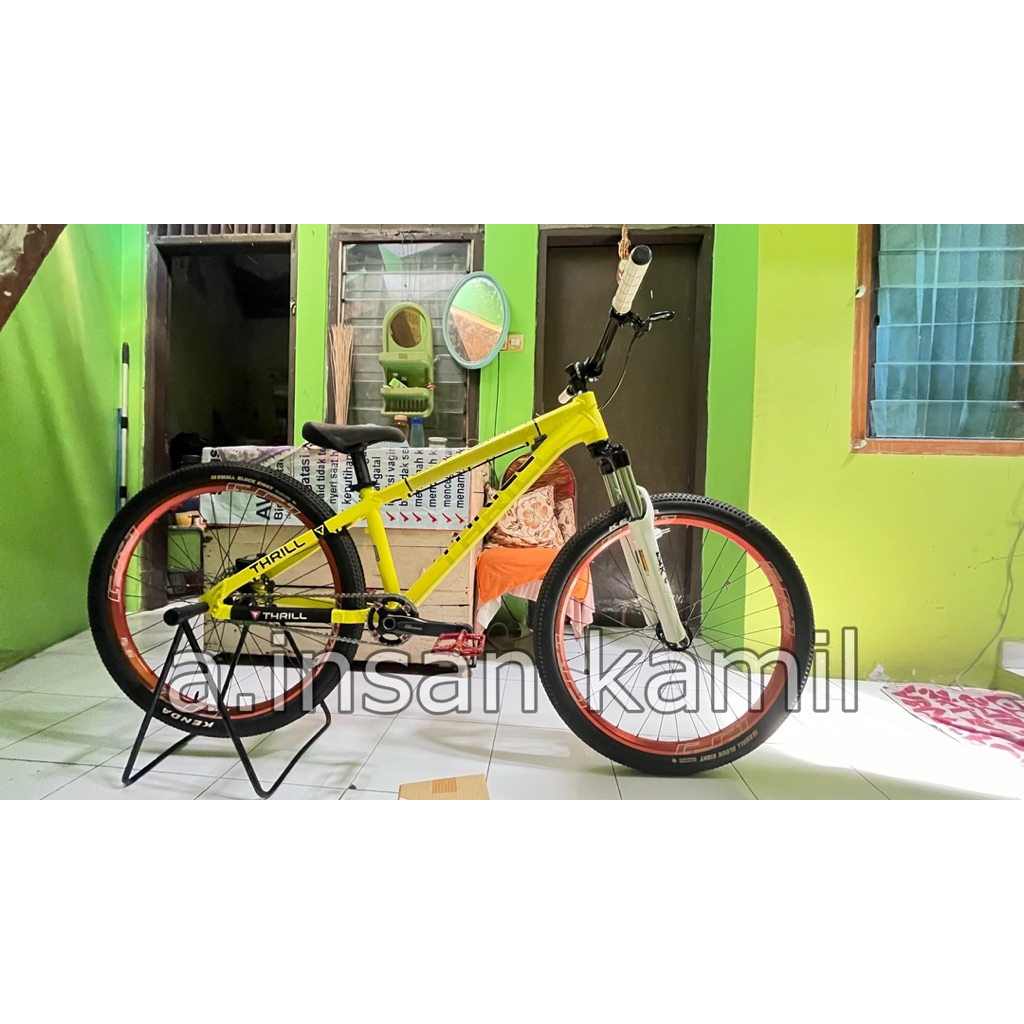 Fullbike Dirt jump Thrill Wreak size M