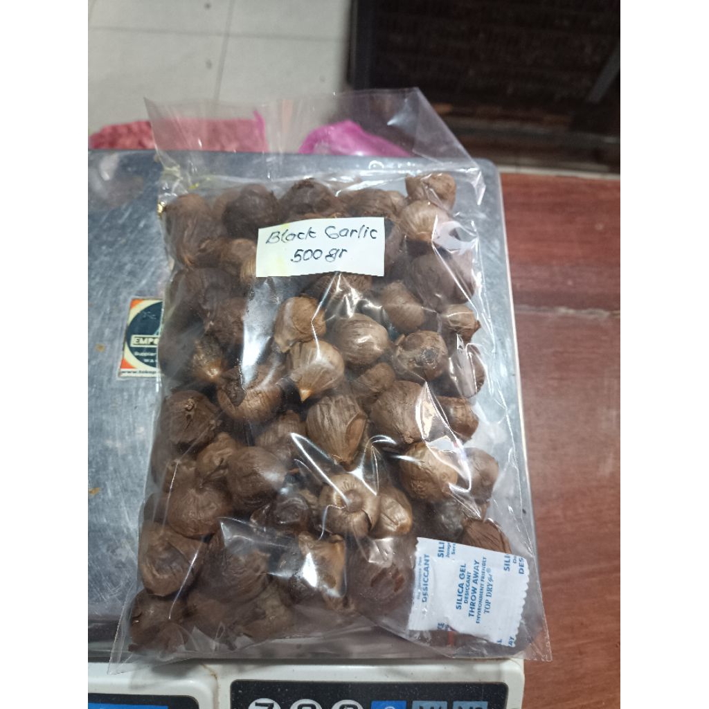 

BlackGarlic (Bawang Putih Tunggal) 500 gr