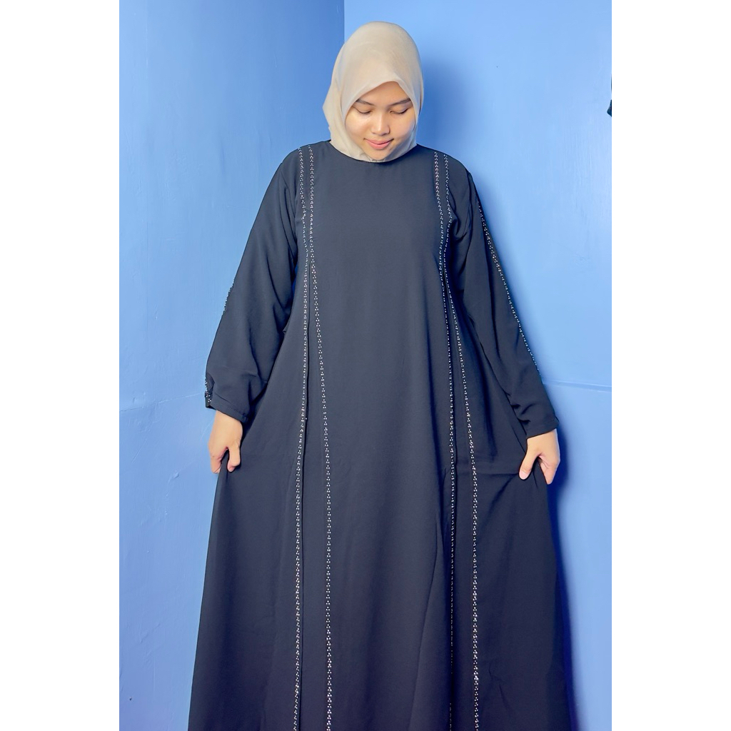 Gamis Abaya Wanita Muslim Hitam & Putih SR01643 – Bahan Ceruti Premium, Model Manik, Adem & Nyaman, 