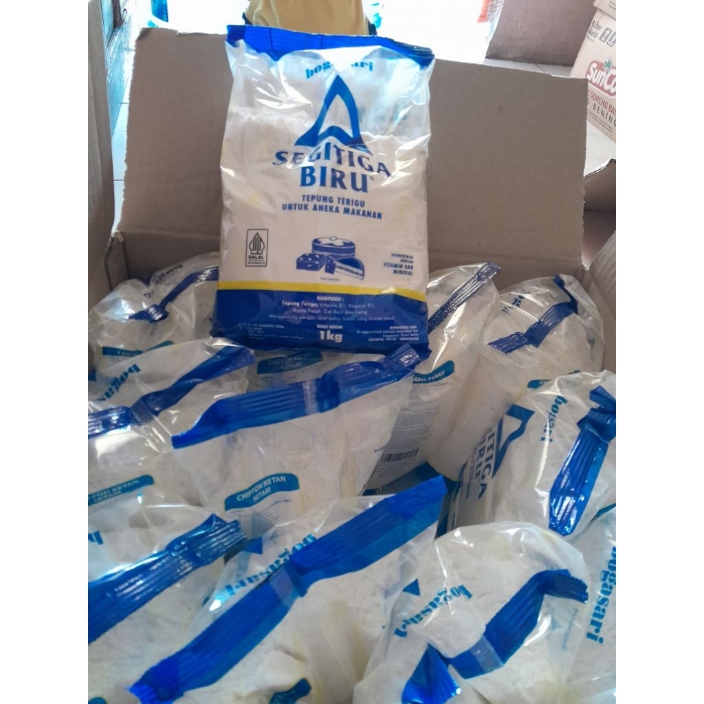 

tepung terigu serbaguna 1kg