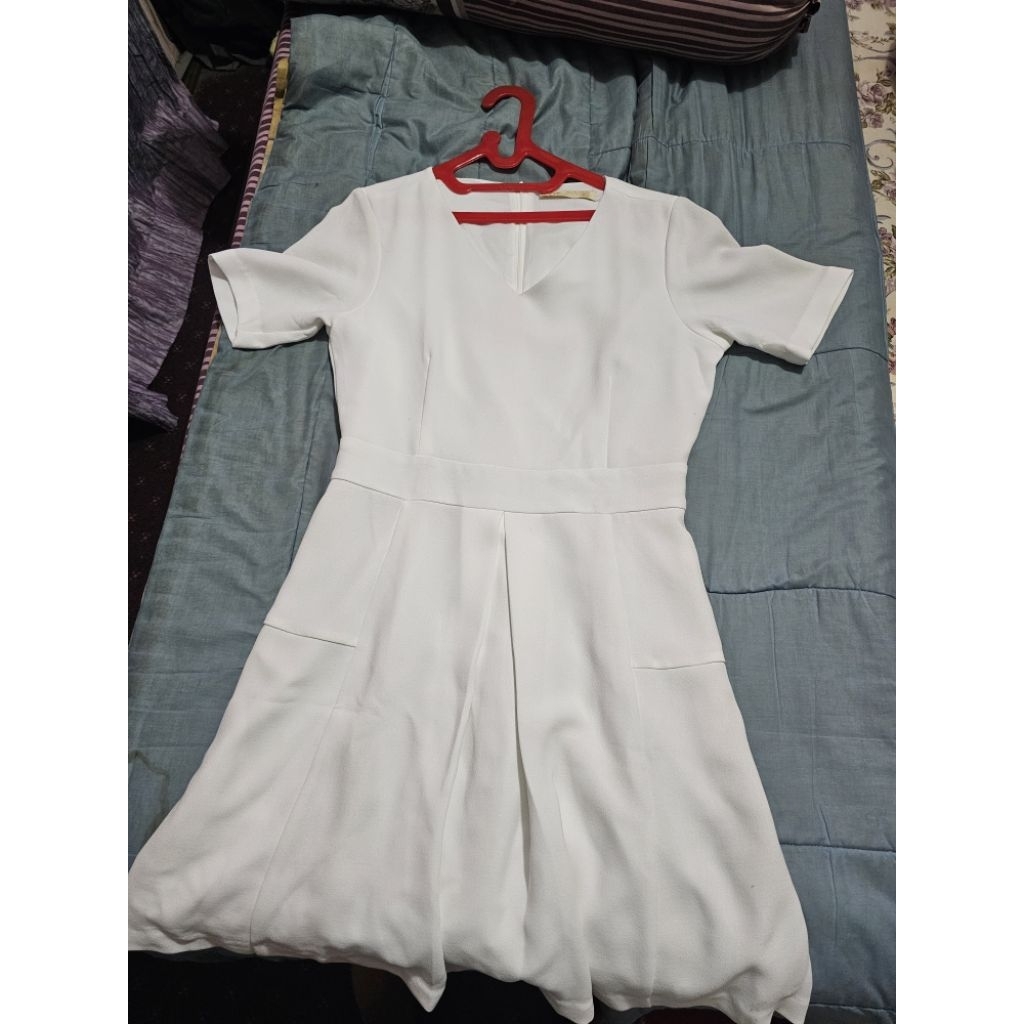 preloved WHITE DRESS