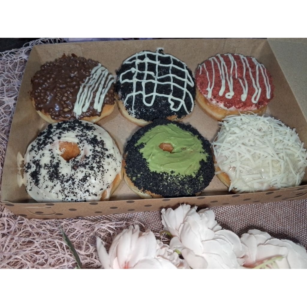 

DOMINI (ADIKNYA DONAT)