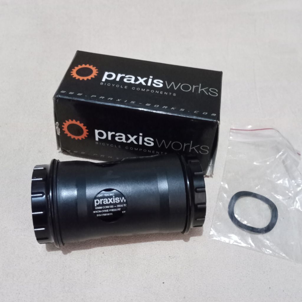 BB Bottom Bracket Praxis Works PF30 46mm to GXP 24/22mm - 68mm Roadbike BB Pressfit Sram GXP