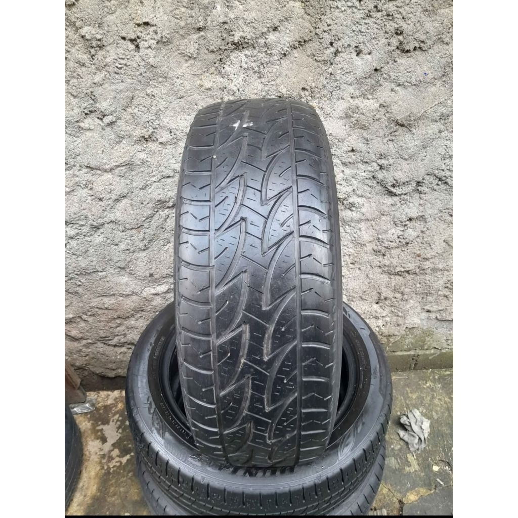 Ban mobil 235/70 R15 A/T