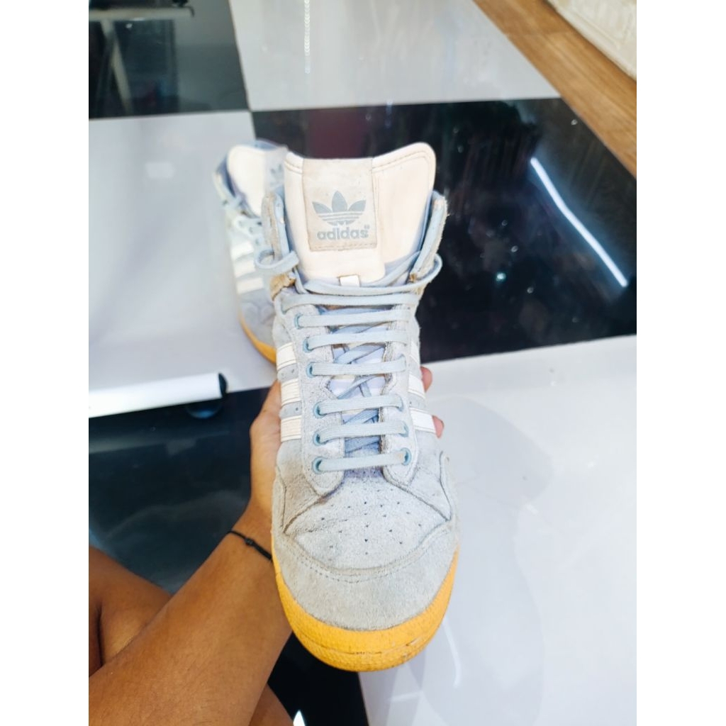 Sepatu Adidas second