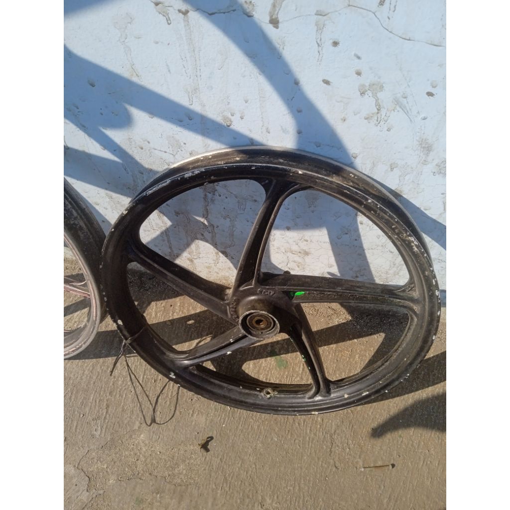 Velg racing depan Supra lama