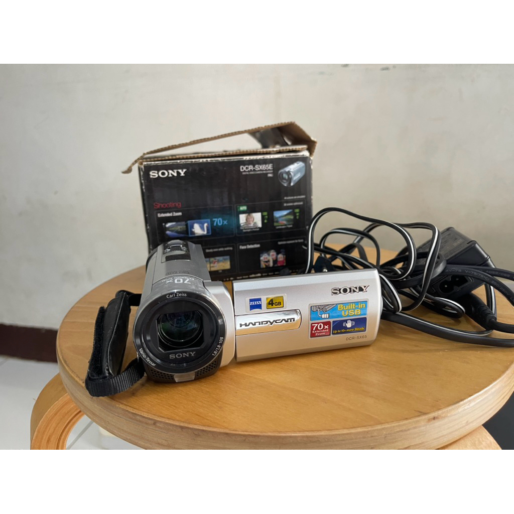 Handycam Sony DCR SX65E minus layar