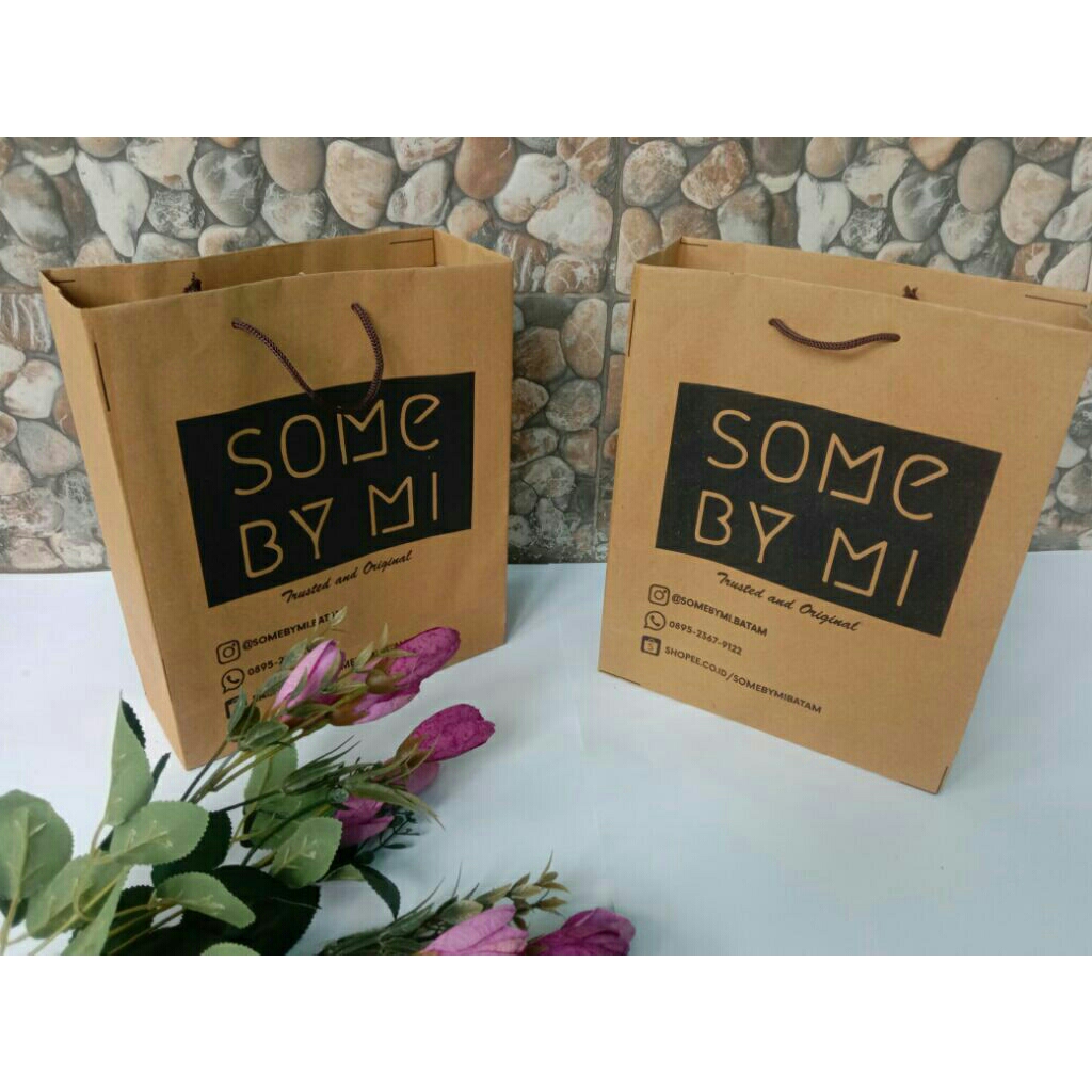

PAPERBAG CUSTOM DESAIN OLSHOP/WEDDING/PARFUM UKURAN 12*5*15