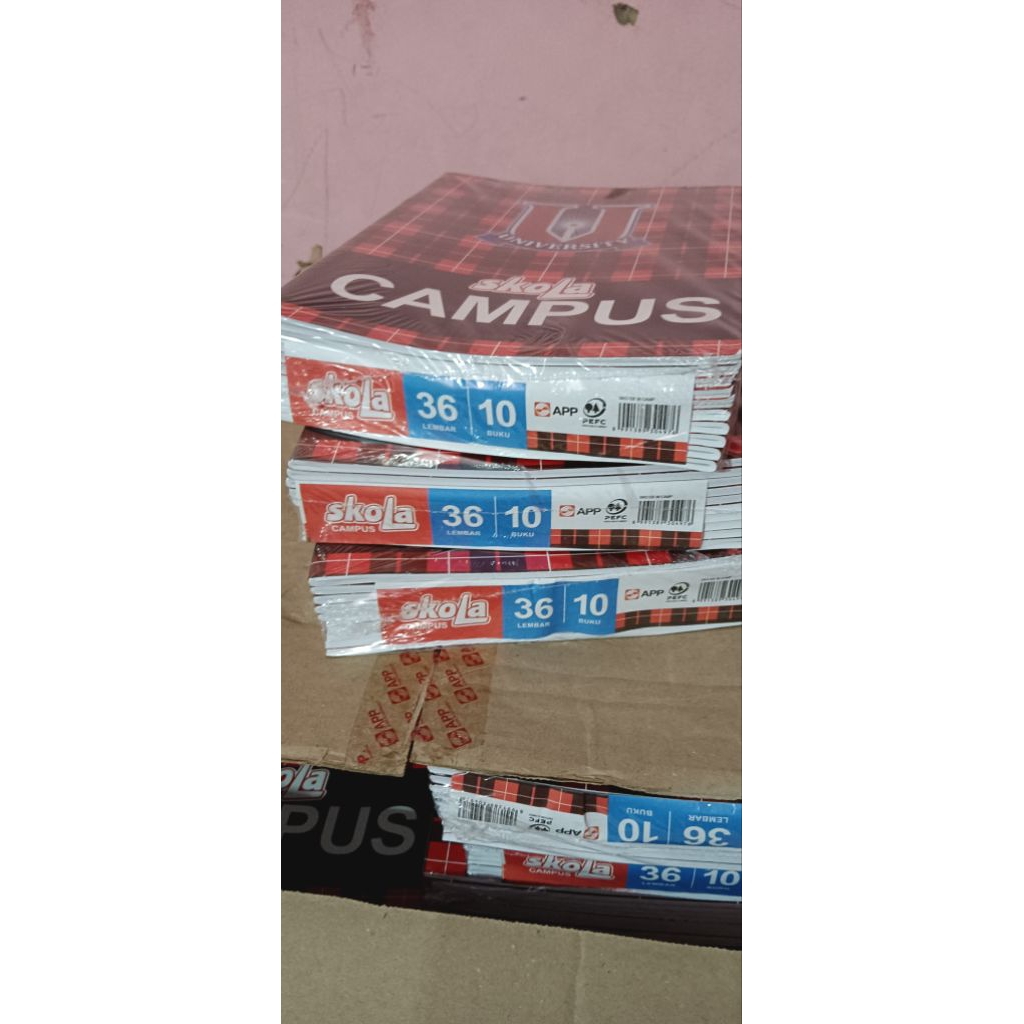 

Buku tulis Campus ukuran Boxy merk SKOLA