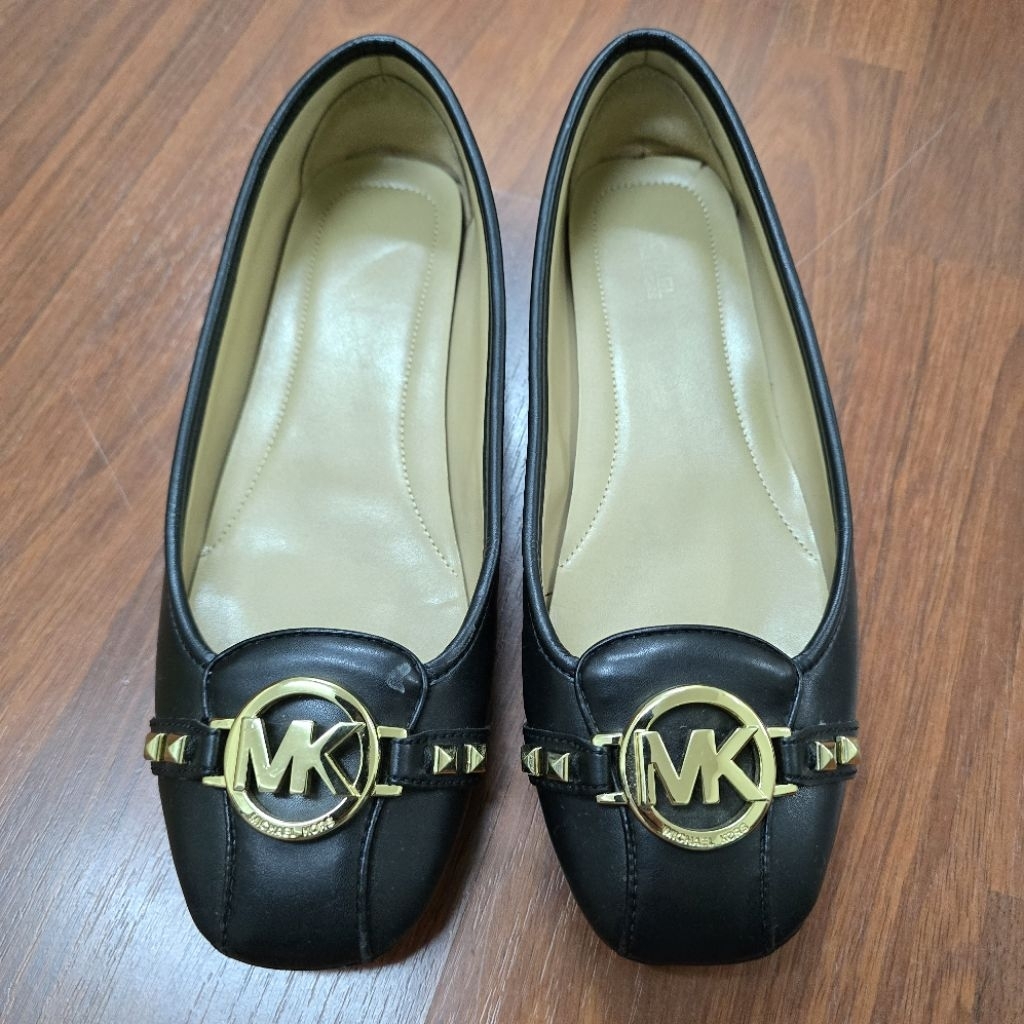 Sepatu Fulton MK Authentic Black Gold Hardware Preloved