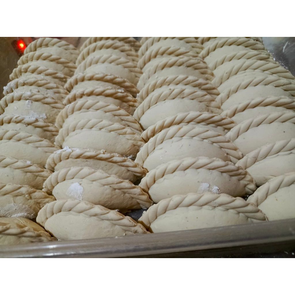 

cireng isi ayam suwir pedas (isi 10)