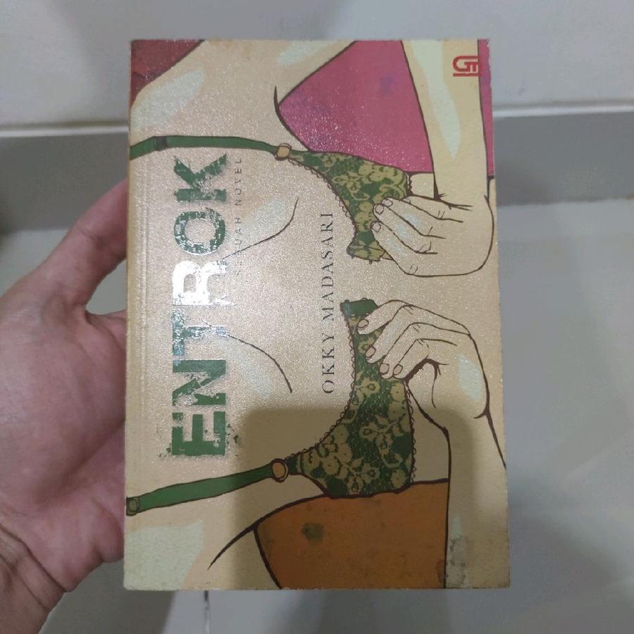 BEKAS ORIGINAL - Buku Novel Entrok - Okky Madasari