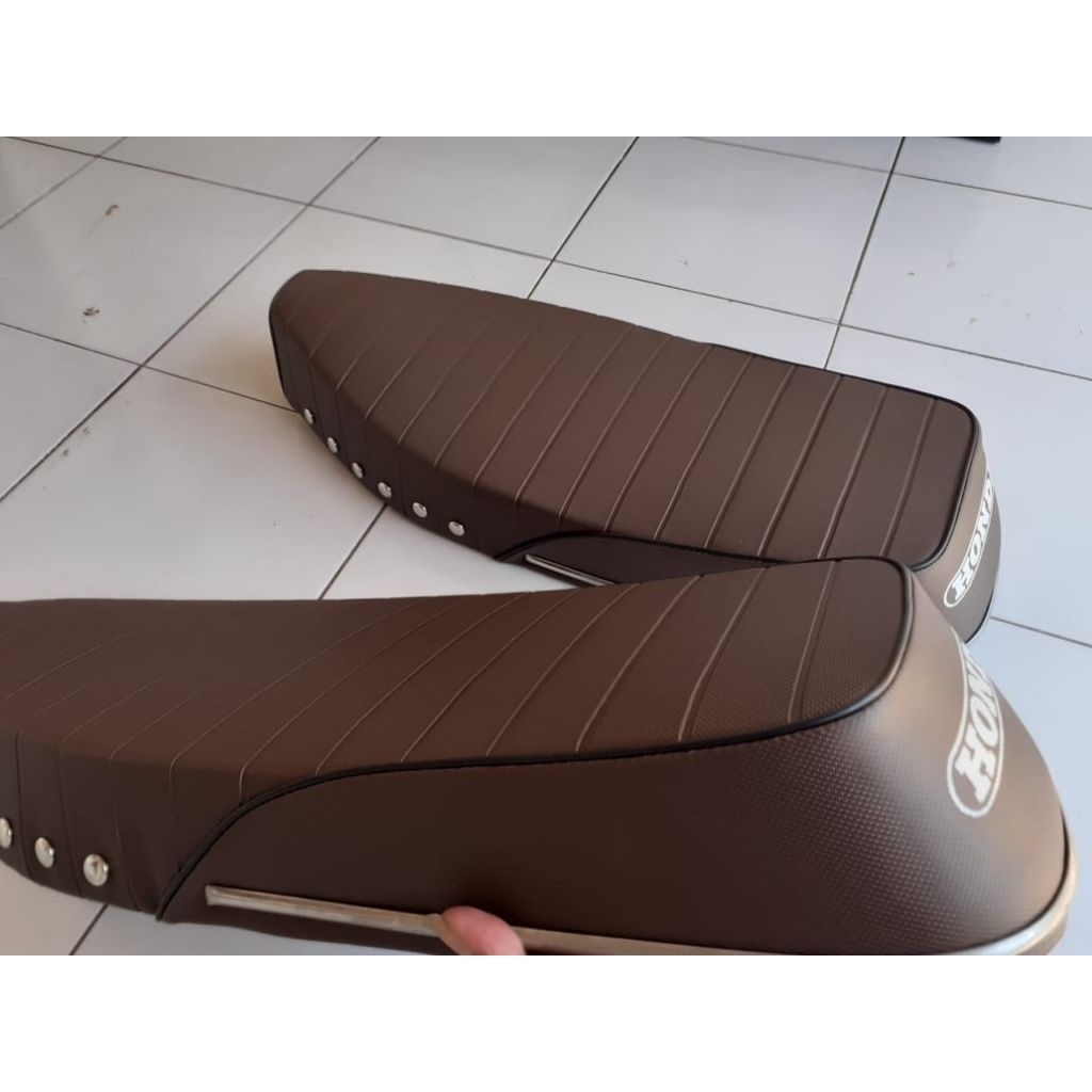 set komplt jok sepeda motor honda c70 cmk.langlangan