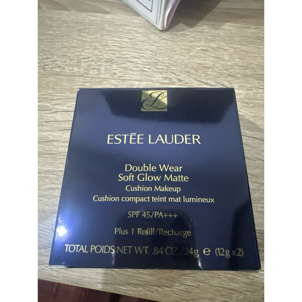 Estee Lauder Cushion