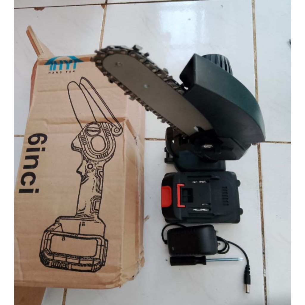 gergaji portable baterai