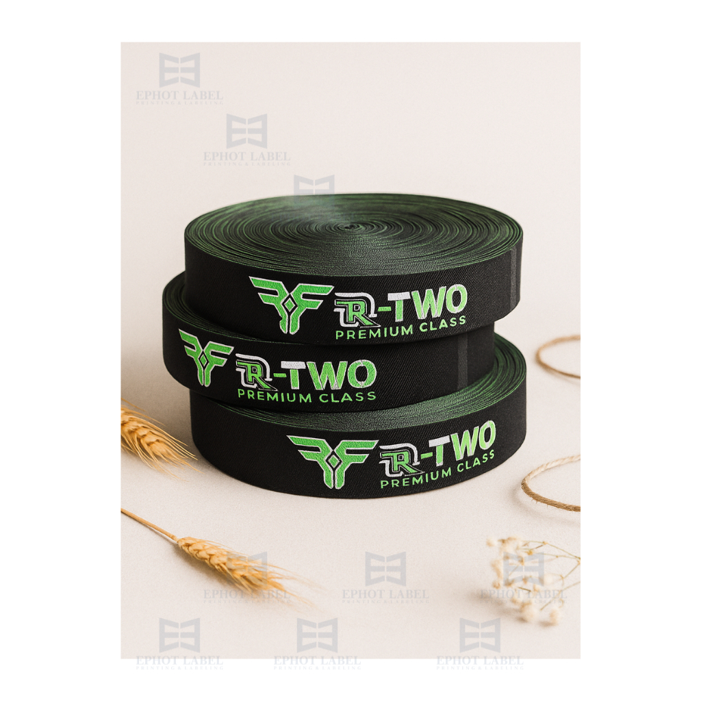 

LABEL BAJU CUSTOM / UKURAN (2x4cm - 2,5x6cm) / BEBAS DESAIN / PROSES CEPAT / ANTI SOBEK