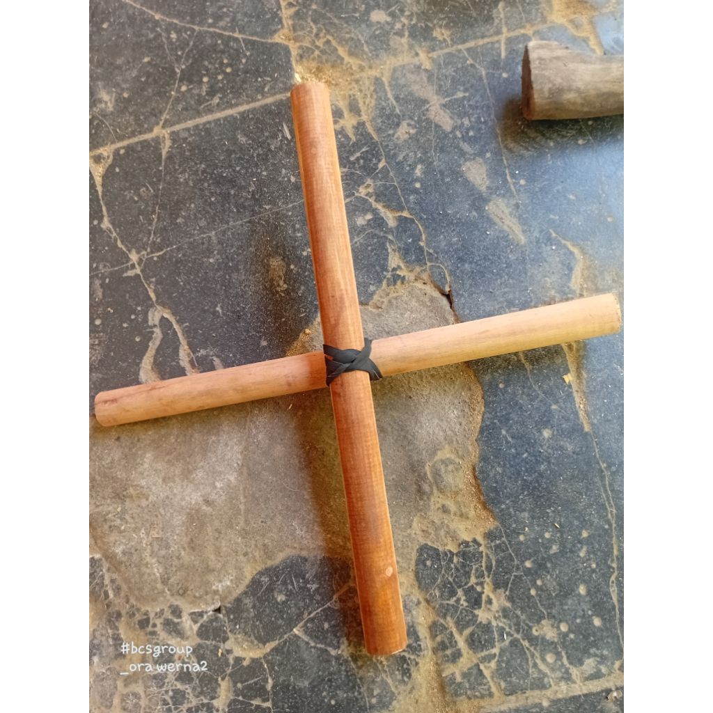 gulungan senar kayu/ gulungan layangan