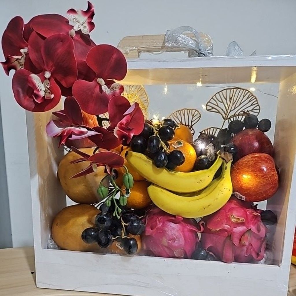 

Parcel Buah Asli Bunga Artificial Jumbo sangat besar cantik dengan cahaya lampu fairy light bisa diatur on off dan kecepatan kedipnya dijamin mudah dan mewah
