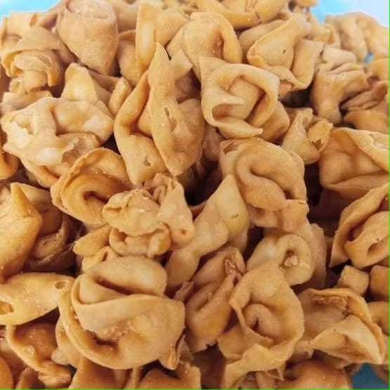 

Kripik Bawang Lipat/Kripik Pangsit Kepal Lipat