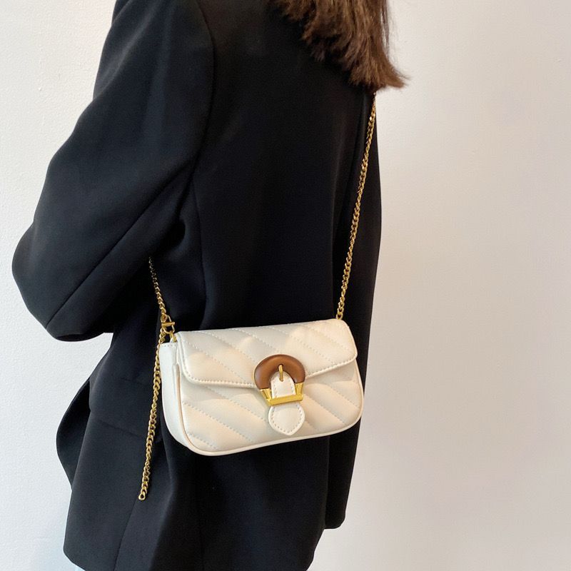 Tas Selempang Tali Rantai BGT-040 Cokelat Hitam Putih