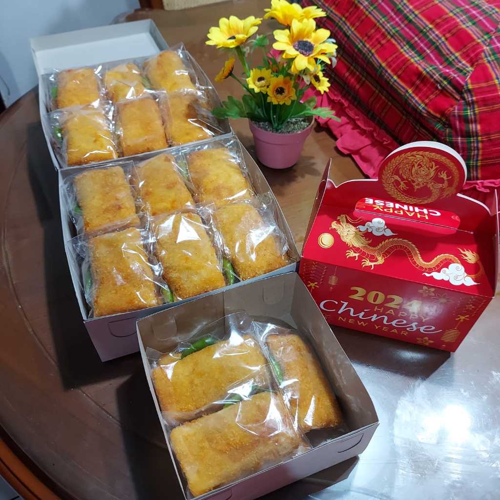 

Risoles Ragout / Rogut / Ragut Goreng Premium Homemade isi 5 pcs Lux Cookies & Cakery