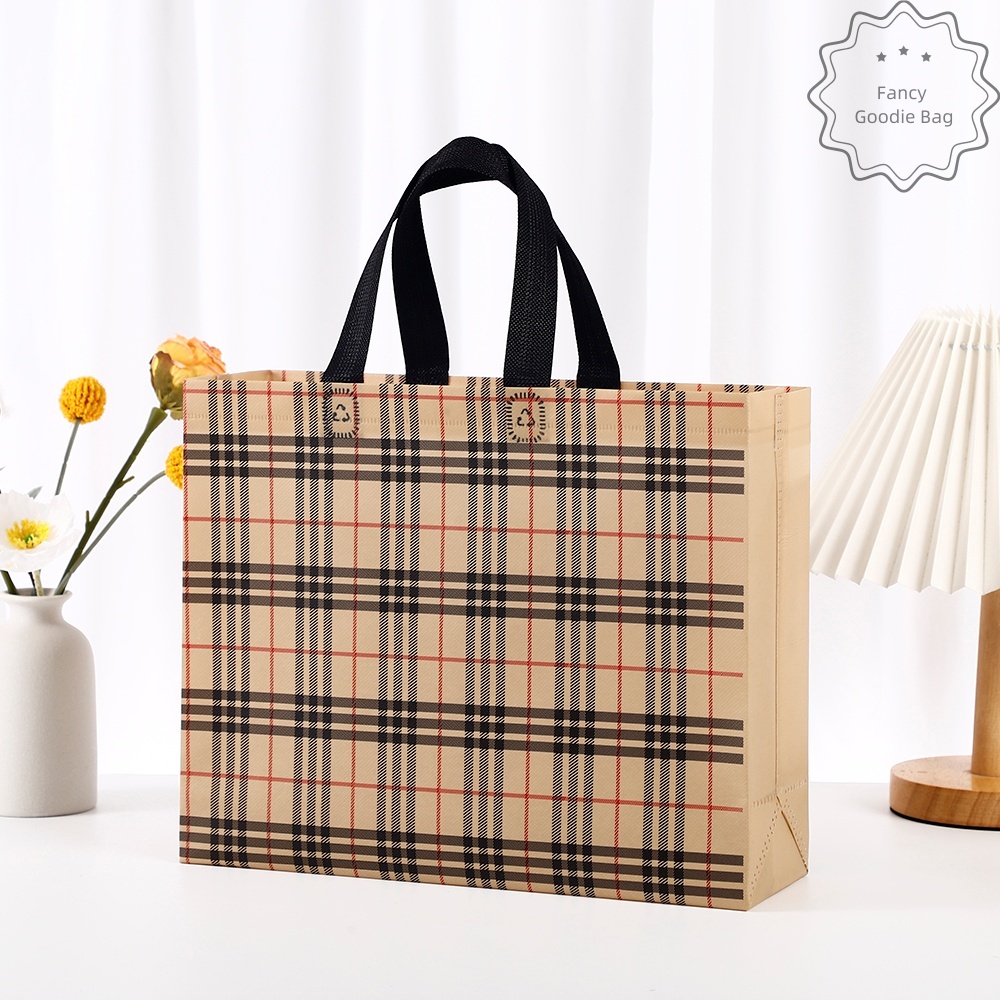 

Tas Belanja - Tas Spunbond - Tas Jinjing - Tas Souvenir - Tas Jinjing Wanita - Tas Lipat - Tas Kado - Kantong Belanja - Souvenir - Kantong - Shopping bag - Spoundbond - Tote Bag - Tas Wanita - Tas Murah - Tas Belanja Murah - Tebal dan Kuat - Tas Wanita-12