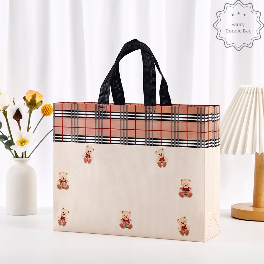 

Tas Belanja - Tas Spunbond - Tas Jinjing - Tas Souvenir - Tas Jinjing Wanita - Tas Lipat - Tas Kado - Kantong Belanja - Souvenir - Kantong - Shopping bag - Spoundbond - Tote Bag - Tas Wanita - Tas Murah - Tas Belanja Murah - Tebal dan Kuat - Tas Wanita-14