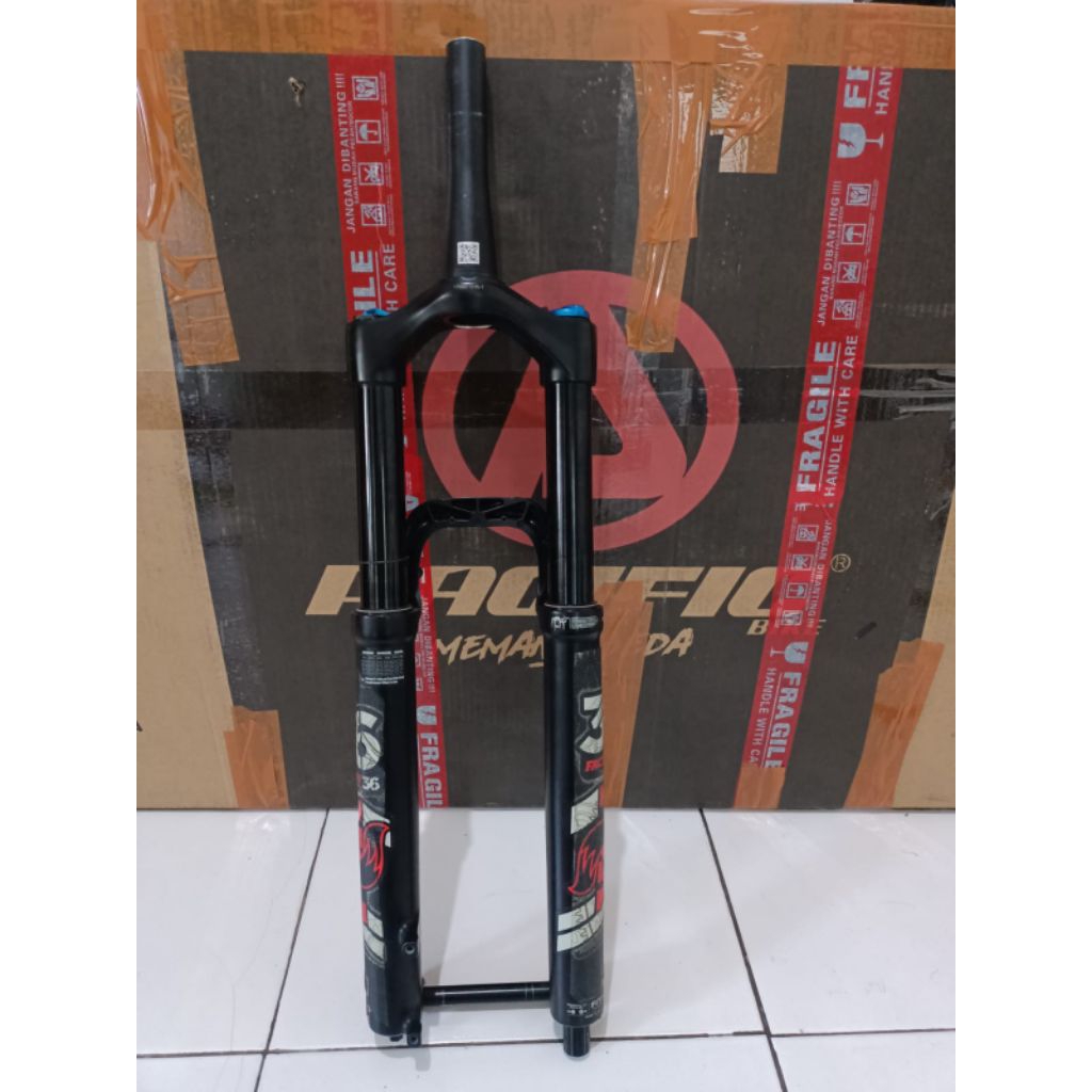 Fork fox float rhythm 36 ban 29 travel 160