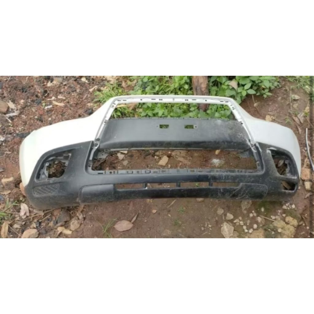 bemper Outlander sport 2012