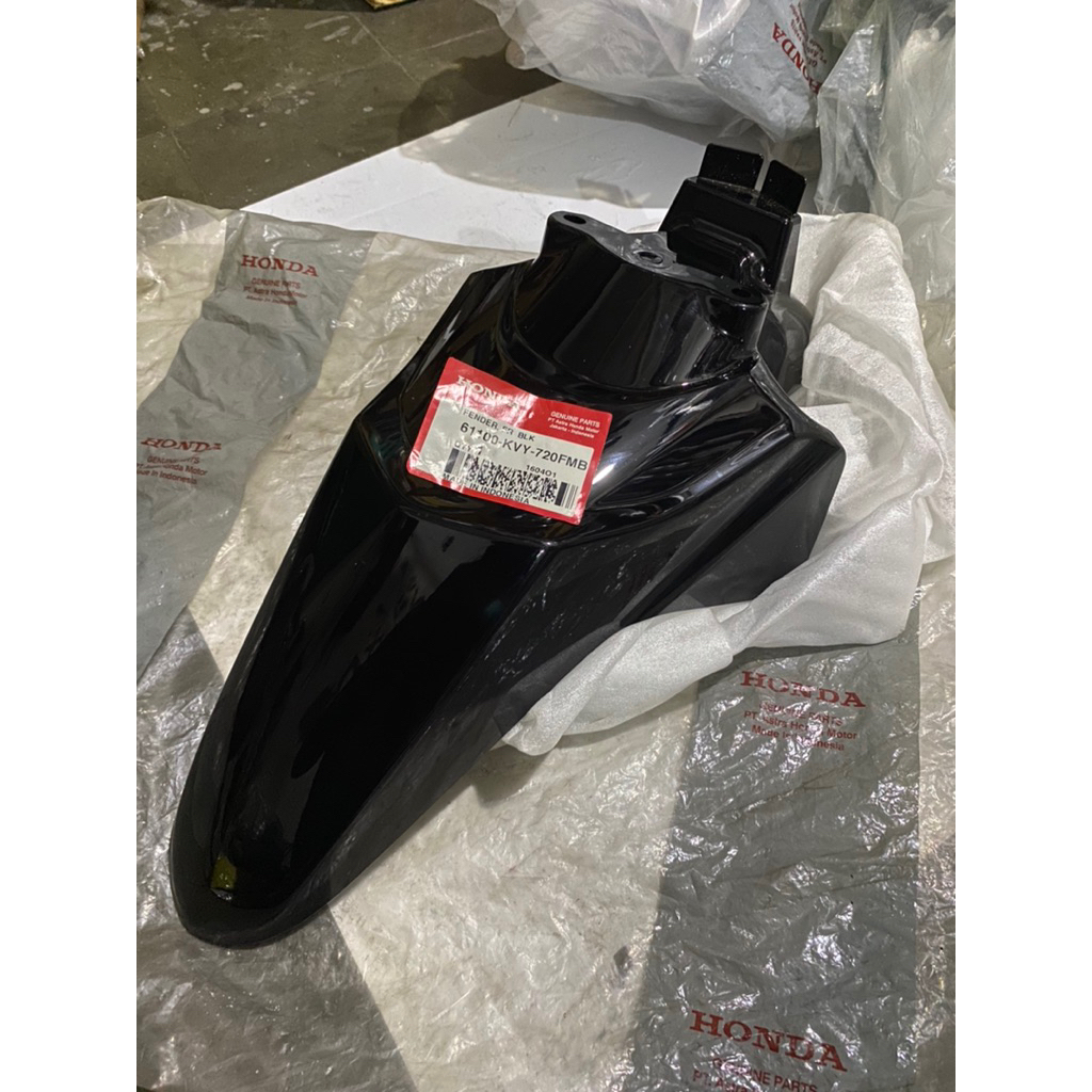 spakbor depan Spakbor Depan Beat Karbu Hitam Kilat / 61100-KVY-720-FMB Original AHM 61100kvy720fmb