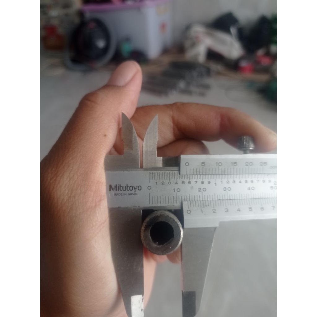 Pipa Besi Seamless Od 14 mm Id 8.3 mm Tebal 8.25 mm