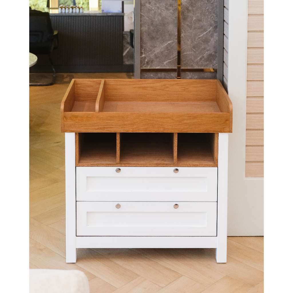 Agatha changing table