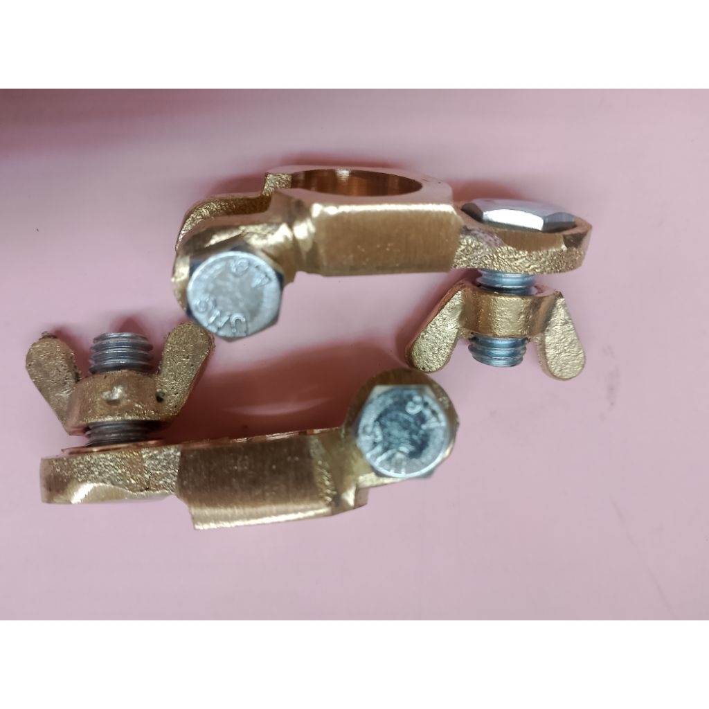 Klem Aki Kuningan Besar