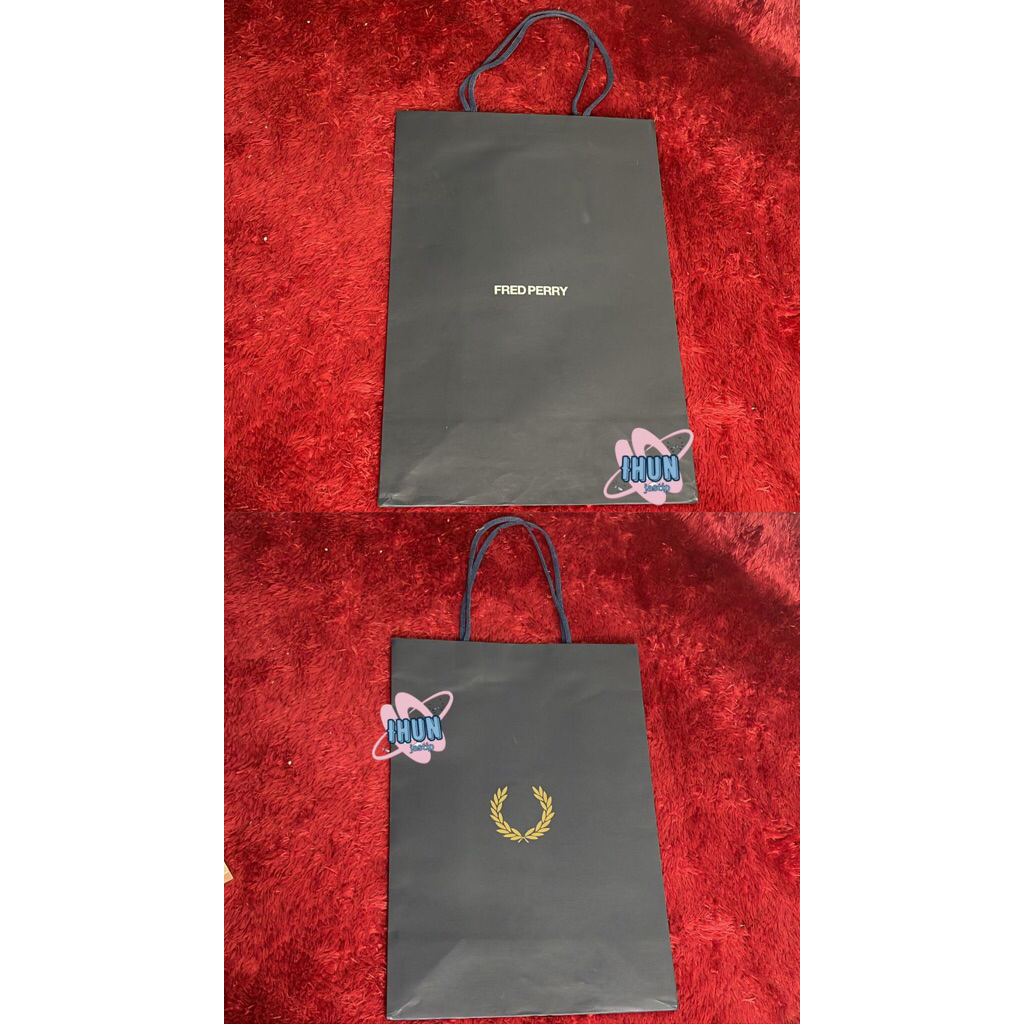 

ORI paperbag fred perry large (tanpa pembelian) size 32 x 46