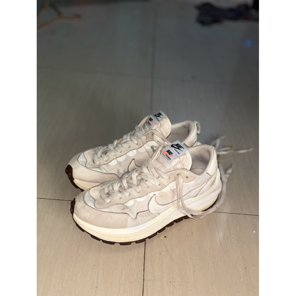 Nike vaporwaffle x sacai white gum sail