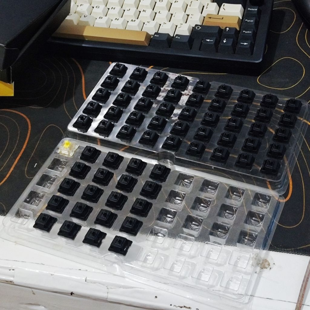 Switch Mechanichal Keyboard JWK / JWICK ULTIMATE BLACK 70 PCS