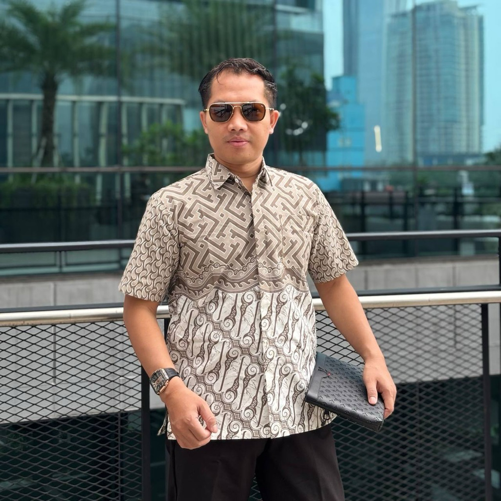 Hem batik pria 821 PUTIH bahan katun lengan pendek