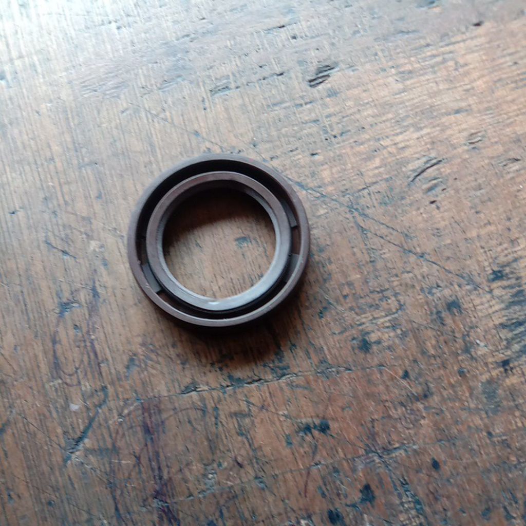 oil seal transmisi depan espass zebra Avanza seal posneling seal transmisi