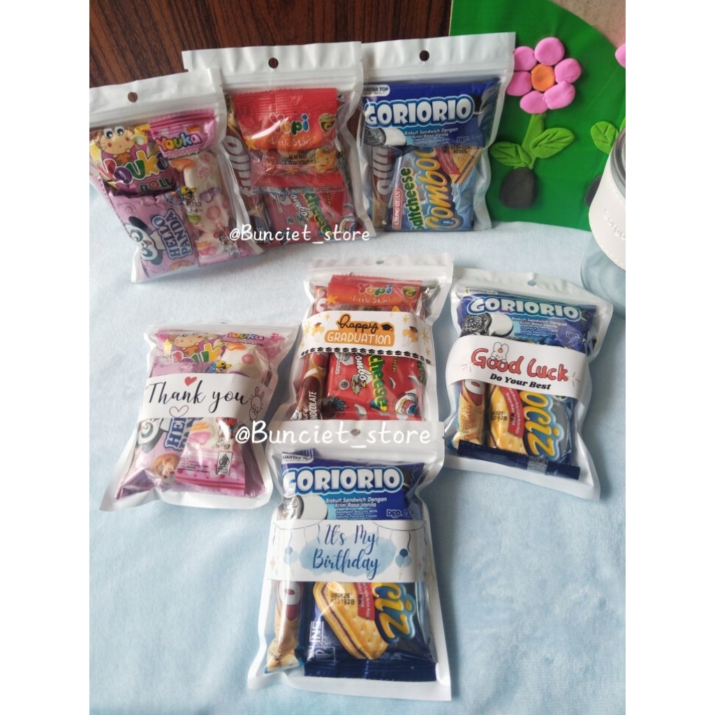

Mini snack gift / Freebites / mini gift snack / Mini Snack murah / Snack kemerdekaan