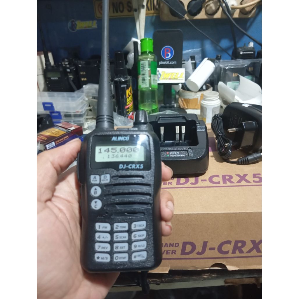 Handy Talky Alinco DJ-CRX5 Second Seperti Baru Original