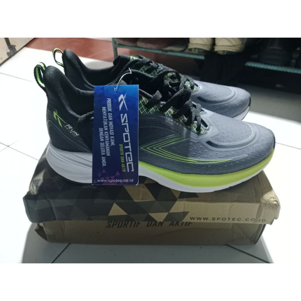 Running Shoes Spotec Omega