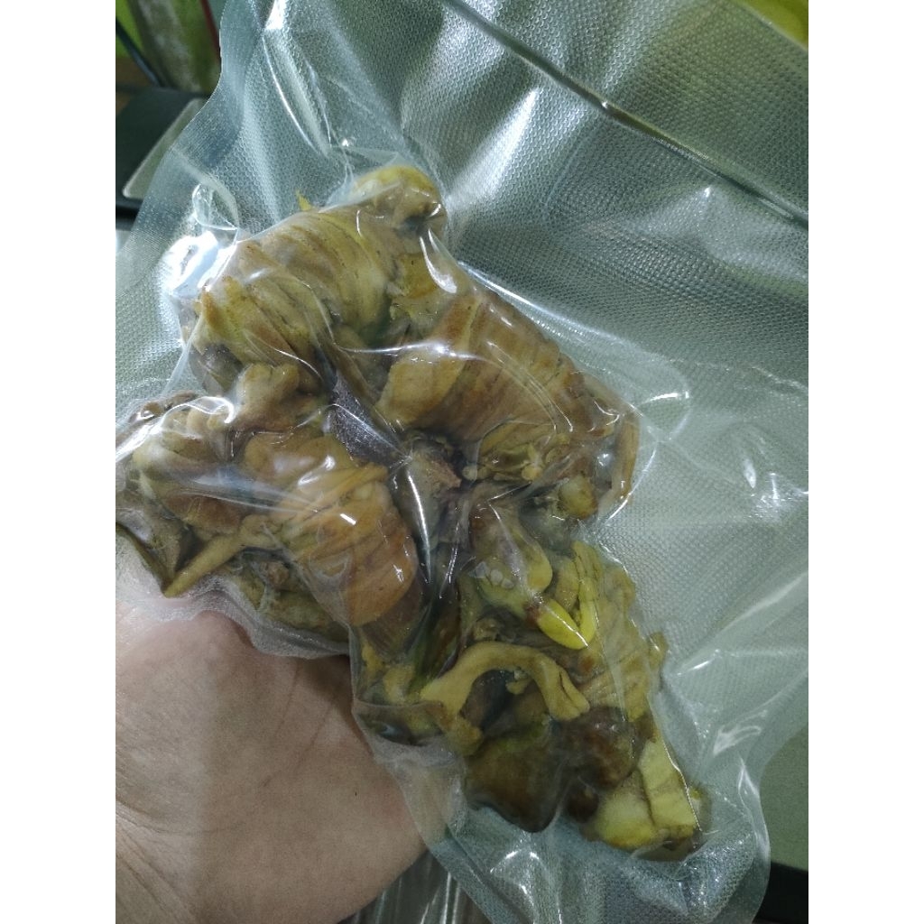 

hati ayam ungkep bumbu kuning