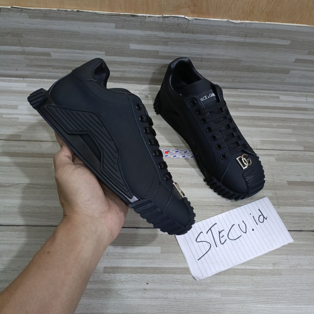 sepatu pria sneaker cowok kulit hitam dege