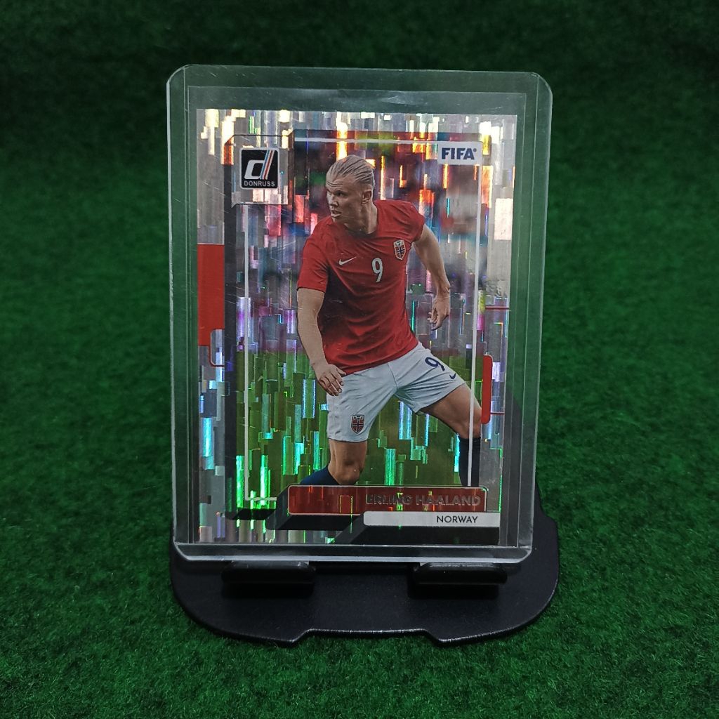 KARTU BOLA ERLING HAALAND PULSAR PANINI DONRUSS 22/23