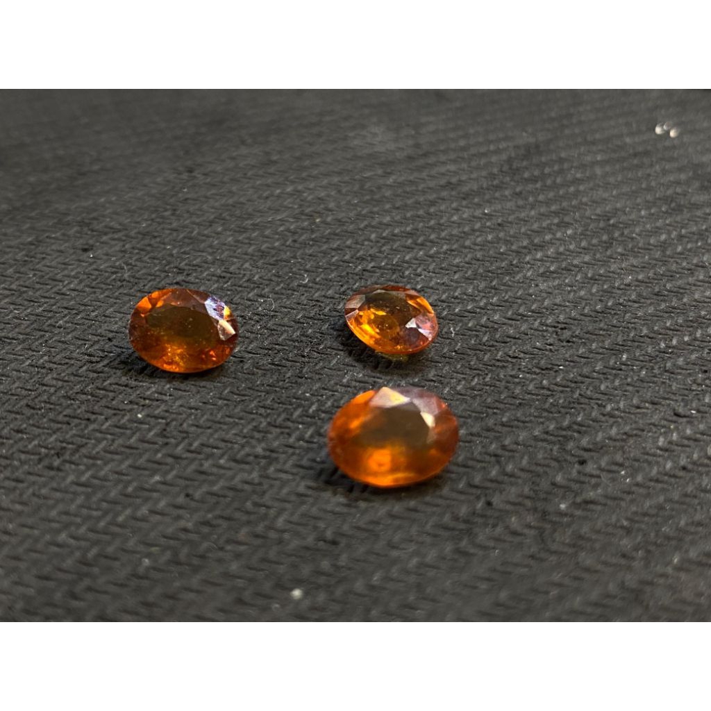 Natural Mandarin Garnet no hit