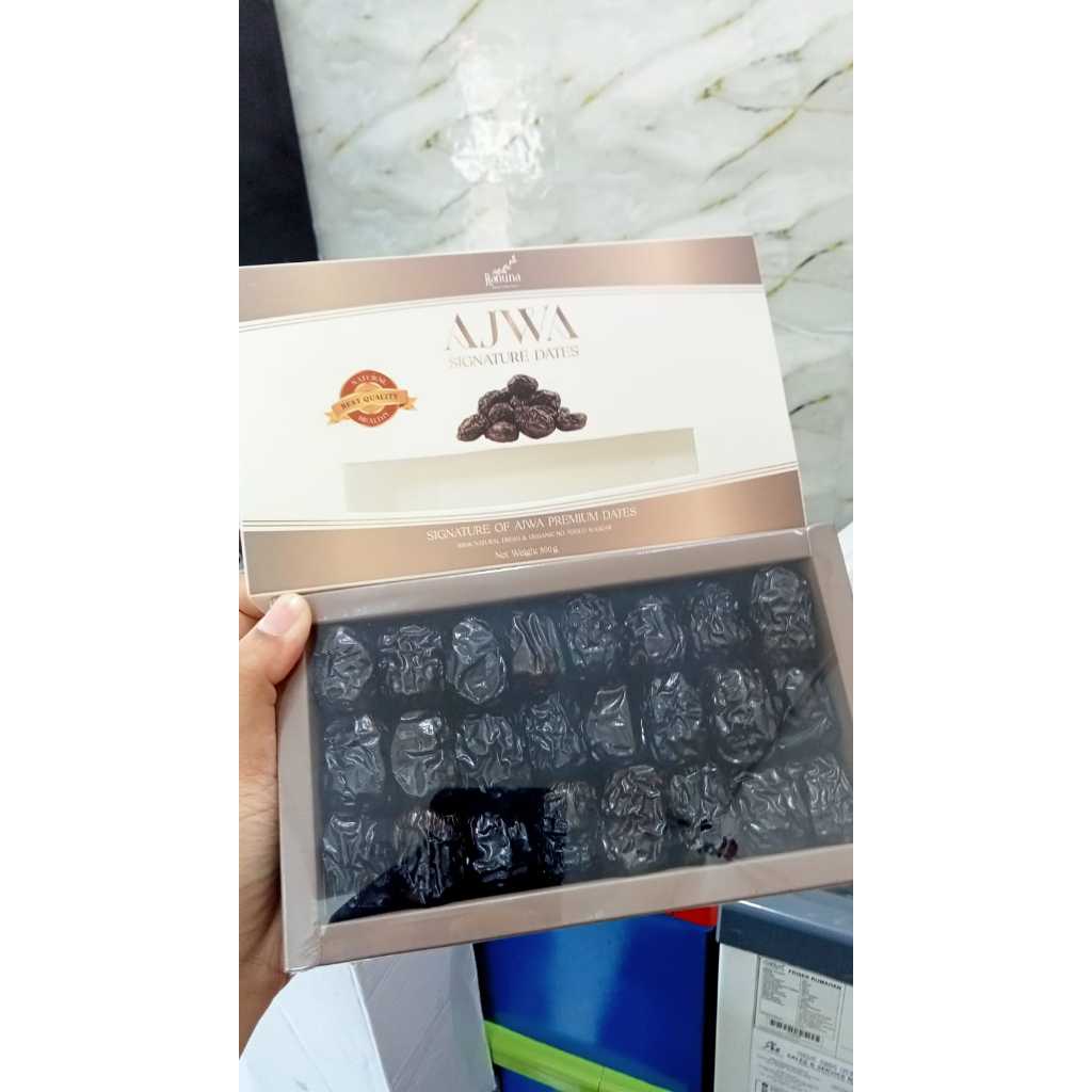 

Kurma Ajwa madinah signature premium 500gr / Kurma Nabi