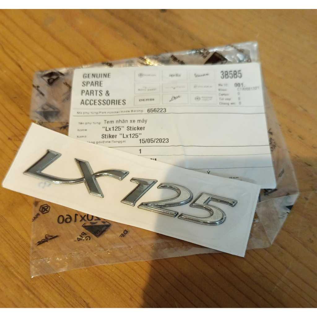 Sticker LX 125 Ori Emblem Stiker Vespa