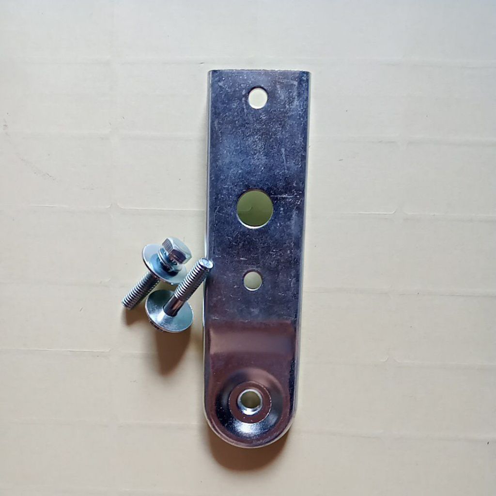 ENGSEL tutup engsel pintu kulkas bawah sanyo aqua SY-6