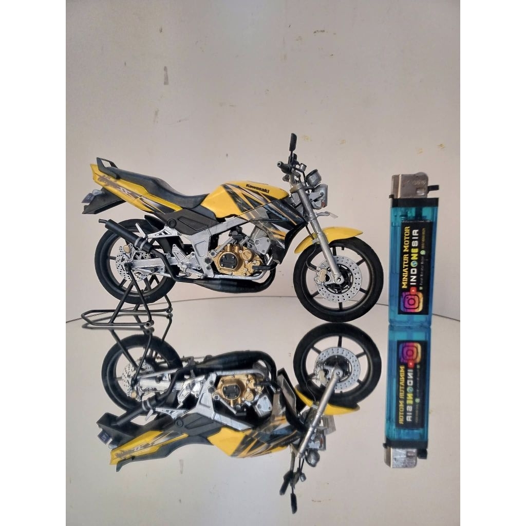 Diecast miniatur motor KAWASAKI NINJA SS skala 1:12 Handmade, BISA REQUEST